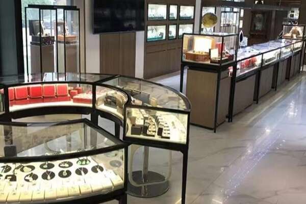 鸡西滴道区奢侈品回收